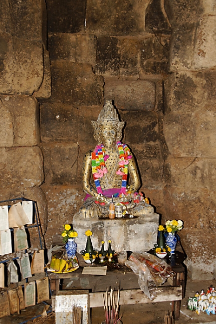 Prasat Sa Kamphaeng Noi-028